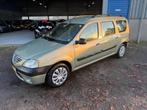 Dacia Logan MCV 1.6-16V Lauréate 7p., Auto's, Stof, Gebruikt, Elektrische ramen, 7 stoelen