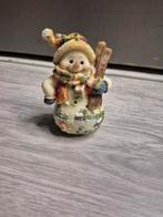 Schattig Sneeuwpop Beeldje met Ski's, Ophalen of Verzenden, Zo goed als nieuw, Overige typen