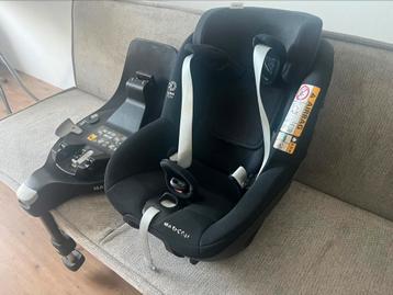 Te koop Maxi-Cosi Pearl 360 Autostoel & Family Isofix Base beschikbaar voor biedingen