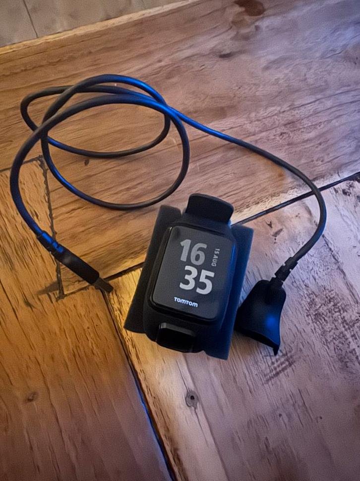 2x smartwatch, Sieraden, Tassen en Uiterlijk, Smartwatches, Zo goed als nieuw, Android, Zwart, Afstand, Calorieverbanding, GPS