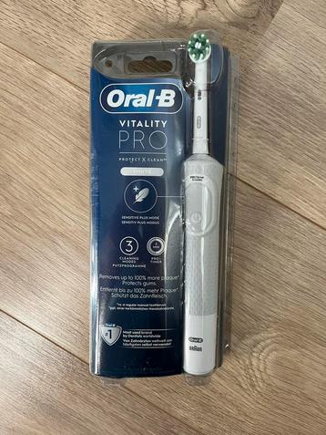 Nieuw in verpakking. Oral B elektrische tandenborstel.  beschikbaar voor biedingen