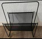 Vintage zwart metalen lectuurbak van Pilastro, Huis en Inrichting, Woonaccessoires | Krantenbakken en Lectuurbakken, Ophalen of Verzenden