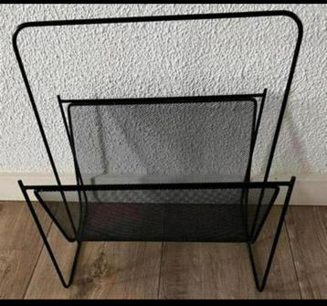 Vintage zwart metalen lectuurbak van Pilastro  beschikbaar voor biedingen