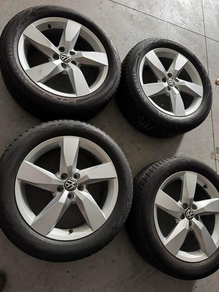 Vw set  velg 5x100 +  winterbanden 17" NWST!, Caravans en Kamperen, Camper-accessoires, Zo goed als nieuw, Ophalen