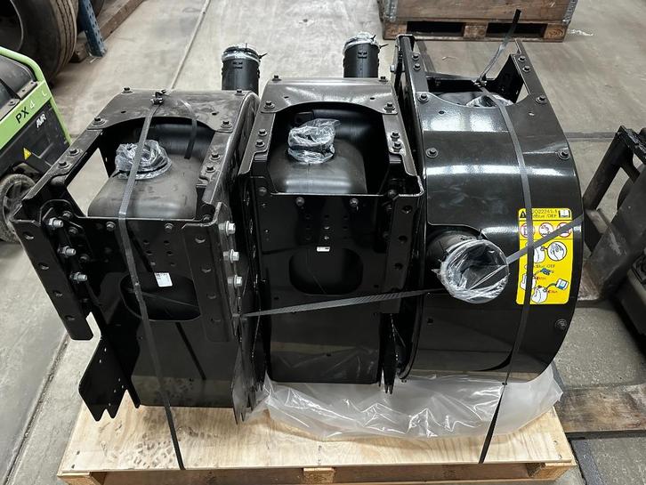 3x Adblue Tank 70Liter (Volvo Penta), Auto-onderdelen, Vrachtwagen-onderdelen, Volvo, Brandstofsystemen, Nieuw, Ophalen