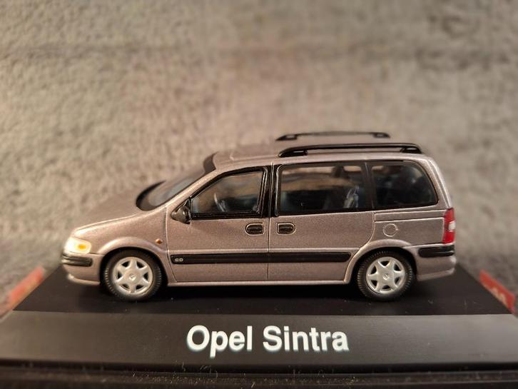 Opel Sintra 1:43 - 1996 - Silver Metallic, Hobby en Vrije tijd, Modelauto's | 1:43, Nieuw, Auto, Schuco, Ophalen of Verzenden