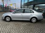 Volkswagen Jetta 1.6 FSI Trendline, Auto's, Gebruikt, 4 cilinders, 1246 kg, 116 pk