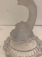 Antieke Glazen Kandelaar met Dolfijn ( zilveren kraag )., Ophalen of Verzenden, Glas