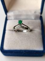 Zilveren Opengewerkte Ring met Groene Jade, Sieraden, Tassen en Uiterlijk, Antieke sieraden, Ophalen of Verzenden, Zilver, Ring