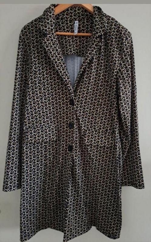 ZOSO. Halflange blazer maat XL. Travelstof!, Kleding | Dames, Jasjes, Kostuums en Pakken, Zo goed als nieuw, Maat 46/48 (XL) of groter
