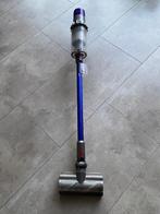 Complete Dyson V11 met 6 accessoires en ophangsysteem, Witgoed en Apparatuur, Stofzuigers, Ophalen, Gebruikt, Reservoir, Stofzuiger