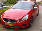 Volvo V60 T3 R-design Start/stop 2013, Voorwielaandrijving, 1596 cc, 74 €/maand, 4 cilinders