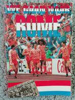 voetbalboek wij gaan naar Rome, Voetbal soccer cd roms 3x, Ophalen of Verzenden, Gebruikt, Bal