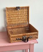 Vintage rieten picknickmand, Ophalen of Verzenden, Zo goed als nieuw