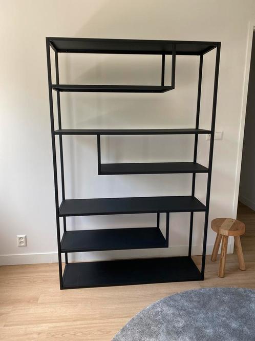 Vakkenkast Teun XL van Woood, Huis en Inrichting, Kasten | Wandmeubels, Gebruikt, Minder dan 150 cm, 25 tot 50 cm, Metaal, Ophalen
