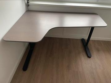 Bekant IKEA bureau