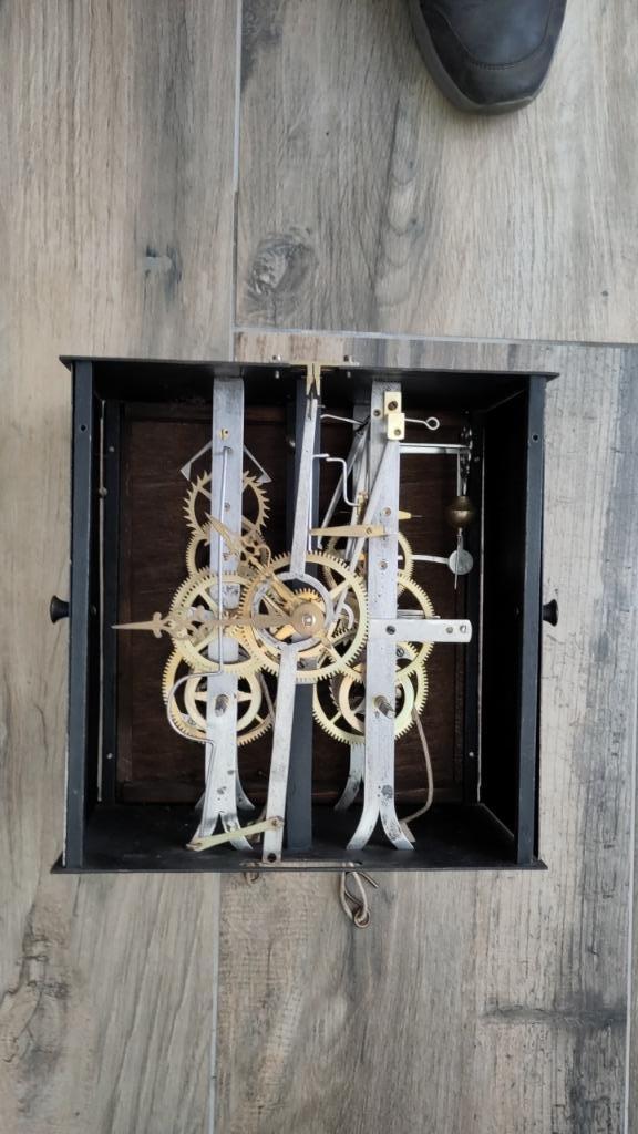 Comtoise uurwerk met deurtjes, Antiek en Kunst, Antiek | Klokken, Ophalen