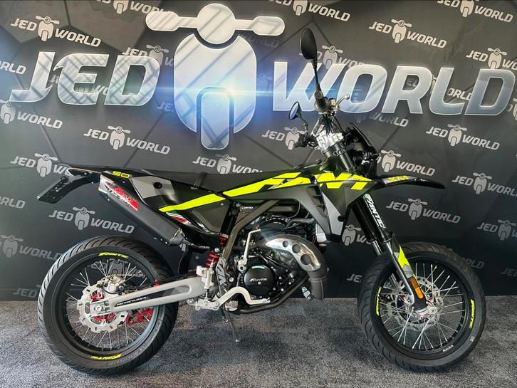 FANTIC schakelbrommer Euro5 45km NIEUW Beta Sherco Derbi, Fietsen en Brommers, Brommers | Overige merken, Nieuw, Maximaal 45 km/u