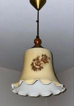 Vintage hanglamp met rozenmotief gemaakt van opaline glas, Antiek en Kunst, Antiek | Lampen, Ophalen