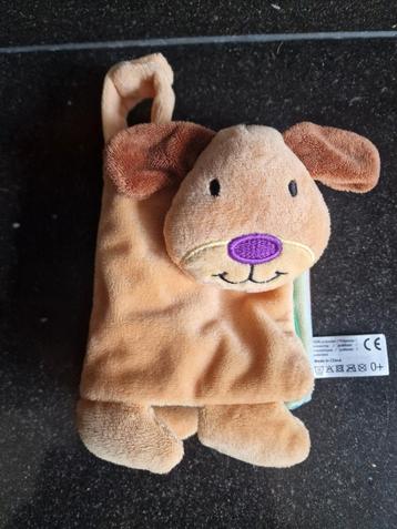 Knuffelboekje Hondje beschikbaar voor biedingen