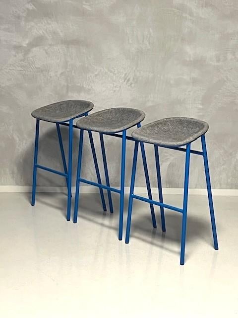 LJ3 PET Felt barkrukken 5x De Vorm design stool prijs p/stuk, Huis en Inrichting, Barkrukken, Met voetsteun, NL, De Vorm, 60 tot 90 cm