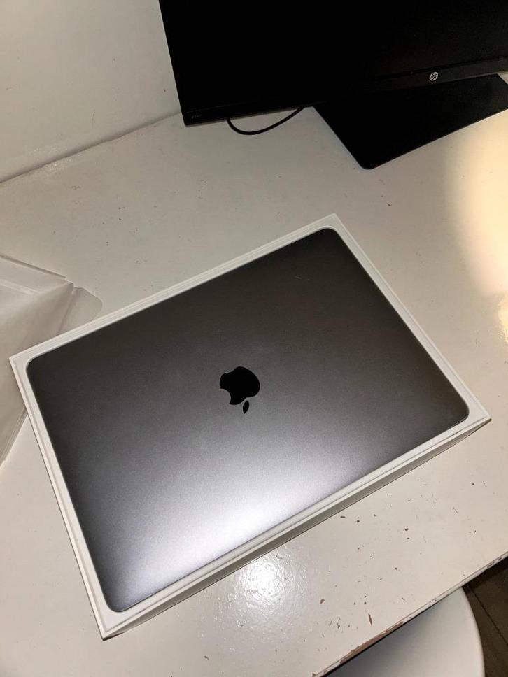 MacBook Pro 2017, Computers en Software, Apple Macbooks, Gebruikt, MacBook Pro, 13 inch, 2 tot 3 Ghz, 128 GB of minder, 8 GB, Qwerty