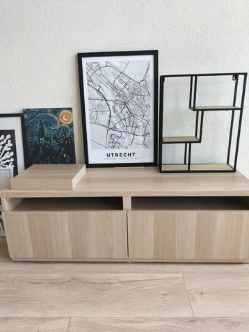 Tv meubel wandkastje  beschikbaar voor biedingen