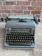 Vintage Olympia typemachine –Duitse degelijkheid jaren50/'60, Ophalen, Gebruikt