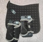 Nieuwe eskadron platinum teak set, Dieren en Toebehoren, Paarden en Pony's | Dekens en Dekjes, Ophalen of Verzenden, Nieuw