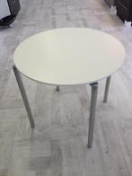 Fritz Hansen design tafel Plano P970 wit diameter 80cm, Huis en Inrichting, 50 tot 100 cm, Rond, Zo goed als nieuw, Modern
