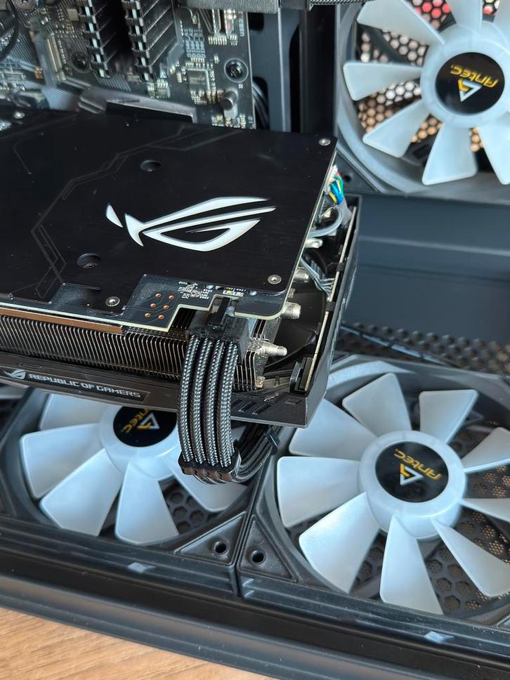 Game PC i5-7500 | RX 580 8GB | 16GB RAM | Waterkoeling | RGB, Computers en Software, Desktop Pc's, Zo goed als nieuw, 3 tot 4 Ghz