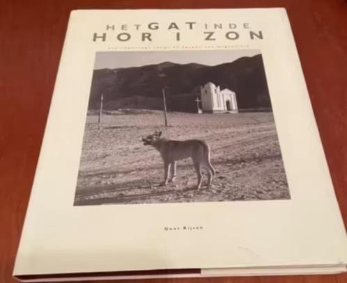 Gat in de horizon, reportage over de facade van Argentinie, Boeken, Reisverhalen, Zo goed als nieuw, Zuid-Amerika, Ophalen of Verzenden