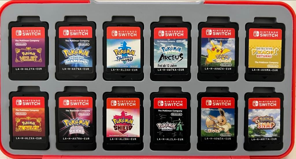 Pokémon verzameling van alle 14 spellen voor Nintendo Switch, Spelcomputers en Games, Games | Nintendo Switch, Online, 1 speler