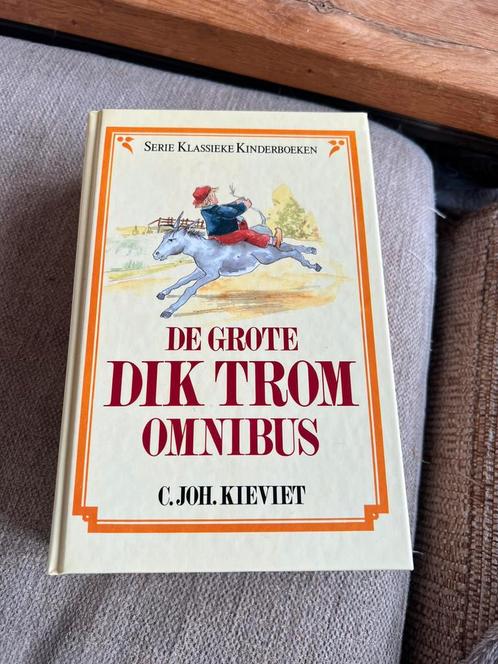 Dik trom omnibus, Boeken, Sprookjes en Fabels, Zo goed als nieuw, Ophalen of Verzenden