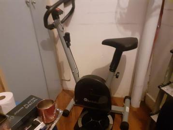 Hometraining fiets beschikbaar voor biedingen