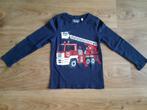 Longsleeve met brandweerauto maat 122 donkerblauw C&A, Jongen, C&A, Ophalen of Verzenden, Zo goed als nieuw