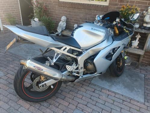 ≥ Zilvergrijze Kawasaki Ninja ZX-6R — Motoren | Kawasaki