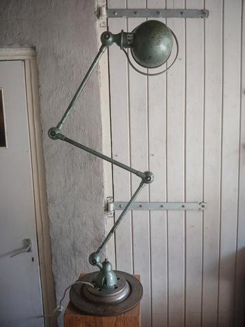 Jielde vespa 3 arms jieldé beschikbaar voor biedingen