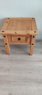 Mexicaans grenen bijzettafeltje met lade, Mexicaans, Minder dan 55 cm, Gebruikt, Vierkant