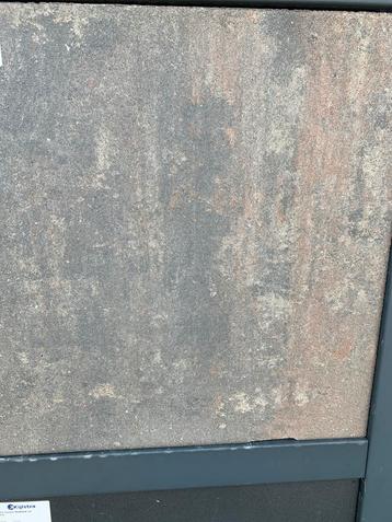 Patio square TOP tricolore 60x60x4cm restpartij 20m2 €500 beschikbaar voor biedingen