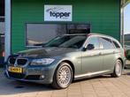 BMW 3-serie Touring 318d Luxury Line | Navi | Cruise Control, Auto's, BMW, 4 cilinders, 1465 kg, Leder, Parkeersensor