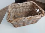 Rieten - rotan mand, Huis en Inrichting, Mand, Ophalen of Verzenden, Zo goed als nieuw, Riet