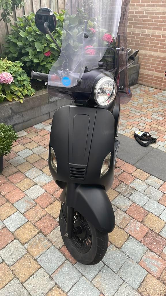 GTS Toscana scooter 45km/u, Fietsen en Brommers, Snorfietsen en Snorscooters, Gebruikt, Overige merken, Benzine, Ophalen
