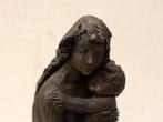 Bronzen beeld van een vrouw met een kind 37136, Ophalen of Verzenden, Gebruikt, Mens