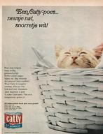 retro reclame 1966 Catty kattenvoer poes ligt te spinnen, Verzamelen, Verzenden, Overige typen