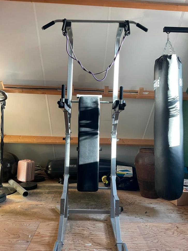 Fitness apparaat voor thuis, Sport en Fitness, Fitnessapparatuur, Gebruikt, Krachtstation, Armen, Metaal, Ophalen