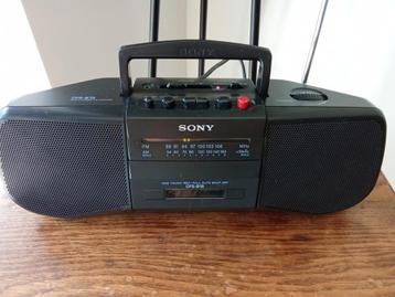 Vintage Sony CFS-B15 AM/FM Stereo Cassette Recorder '80,s. beschikbaar voor biedingen