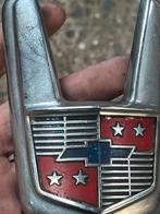 Chevrolet v head 1946 embleem., Ophalen of Verzenden