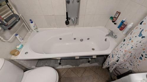 Ligbad met bubbelsysteem, Huis en Inrichting, Badkamer | Complete badkamers, Gebruikt, Ophalen
