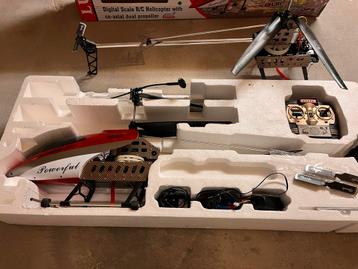 RC Helikopter met toebehoren beschikbaar voor biedingen